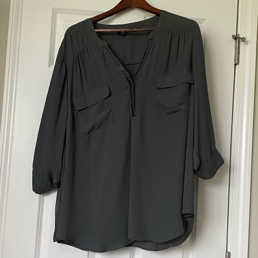 TORRID HARPER PULLOVER - GEORGETTE DARK GREY SIZE 4